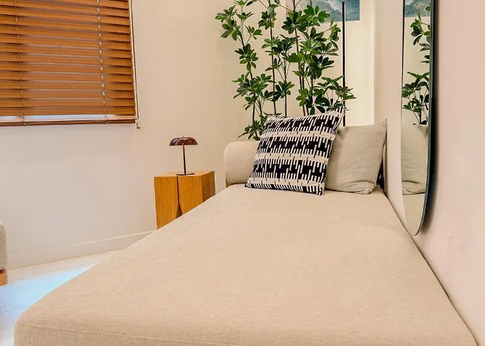 5-minute Walk To Cheongdam Station,close To Gangnam And Coex, Accommodates 5 People,20 Minutes To Itaewon ソウル特別市