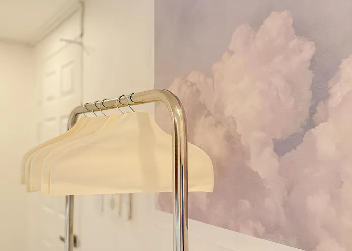 5-minute Walk To Cheongdam Station,close To Gangnam And Coex, Accommodates 5 People,20 Minutes To Itaewon アパート *