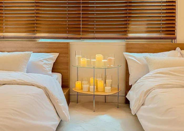 5-minute Walk To Cheongdam Station,close To Gangnam And Coex, Accommodates 5 People,20 Minutes To Itaewon アパート ソウル特別市