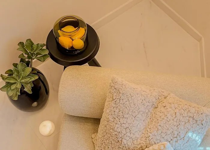 5-minute Walk To Cheongdam Station,close To Gangnam And Coex, Accommodates 5 People,20 Minutes To Itaewon ソウル特別市