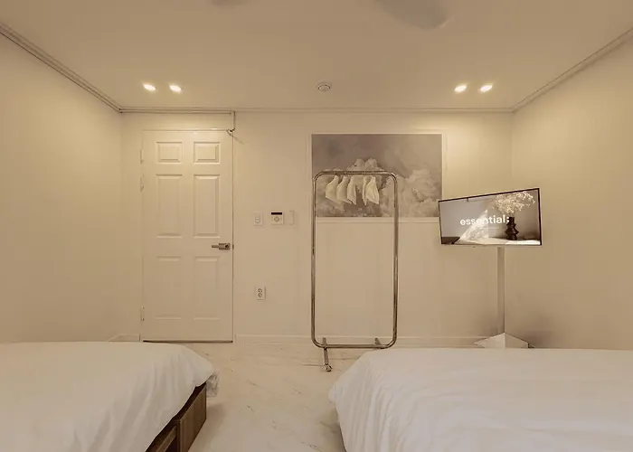 アパート 5-minute Walk To Cheongdam Station,close To Gangnam And Coex, Accommodates 5 People,20 Minutes To Itaewon